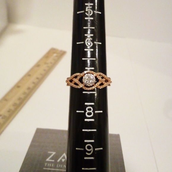 ---- - Picture 7 of 13